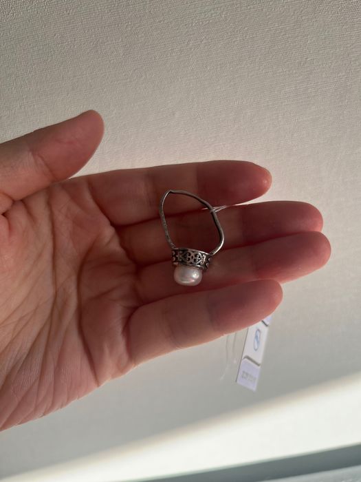 Продаю кольцо серебро 925, и сережки отдельно