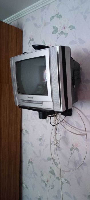 Продам телевизор Панасоник