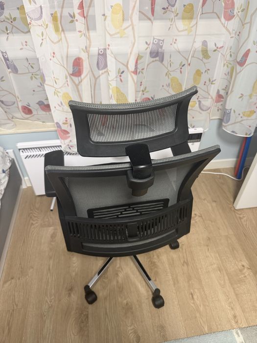 Офис стол - ергономичен, мрежа