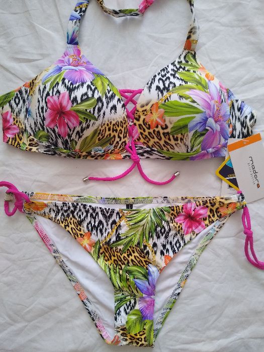 рокля и бански нови