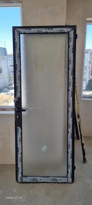 Алуминиеви врати