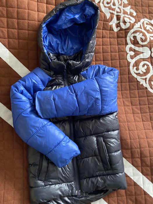 Продам куртку осень весна