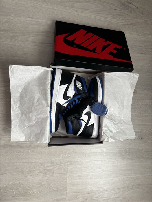 Air Jordan 1 high “Royal Toe”