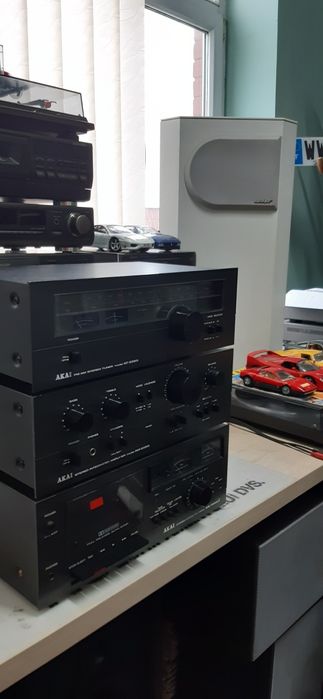 Vând linie audio Akai