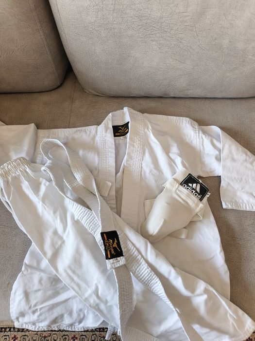 Продам кимоно для каратэ и казахша курес