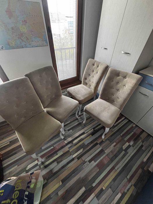 Трапезни столове