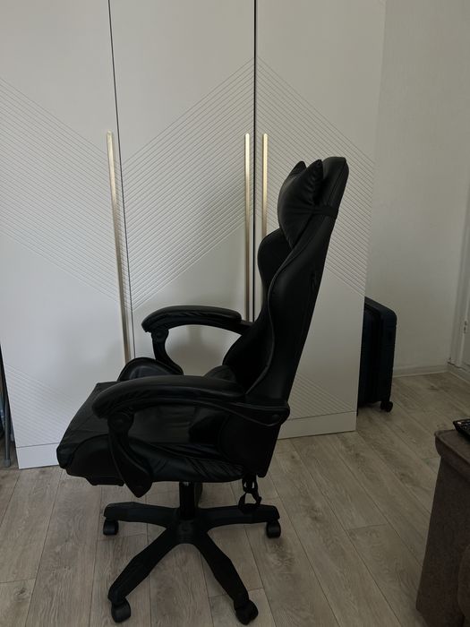 Продам игровое кресло