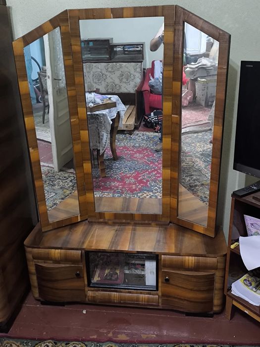 Mobila veche,vintage.