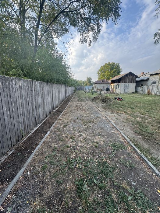 Teren Catunu (cornesti) cu casa si garaj , Dambovita