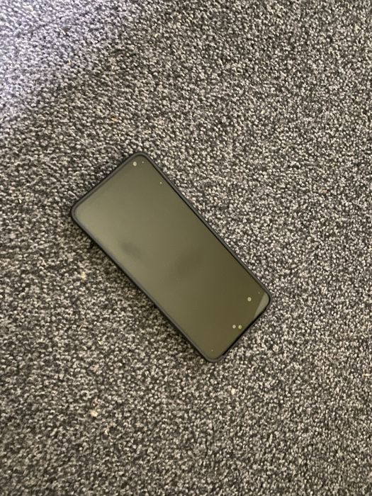 Redmi 14 c folosit foarte putin arata excelent su ruleaza perfect resetat pt vanzare are folie pe el si putine fluxuri de incarcare