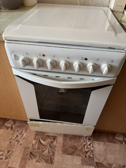 Продам кухонную плиту