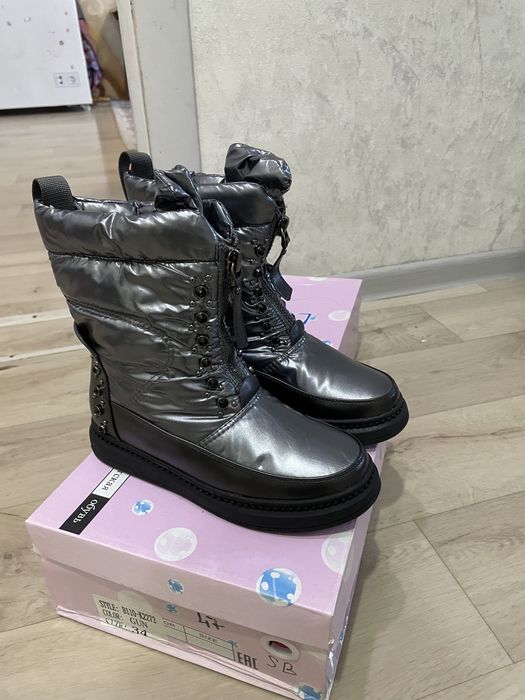 Продам детскую обувь