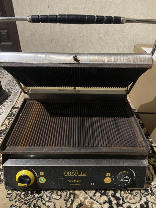 Toster sotiladi kop ishlamagan