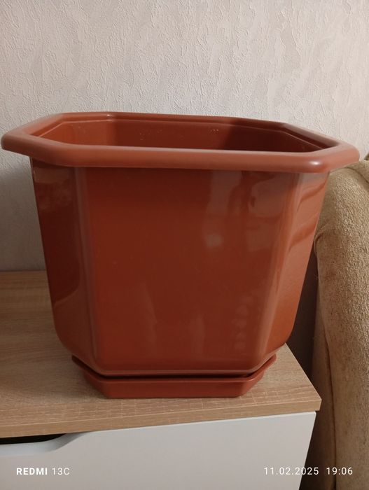 Продам кашпо, горшки