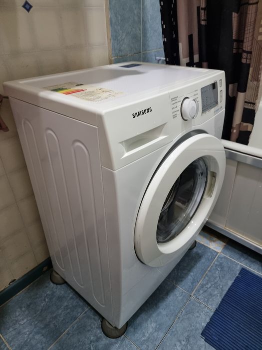 Стиральная машина Samsung eco bubble на 6кг