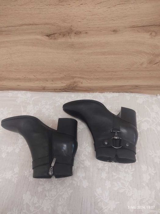 Botine dama din piele naturala netedă POE,(Super Oferta).