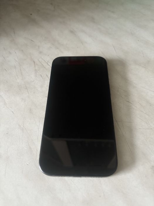 Продам айфон 15