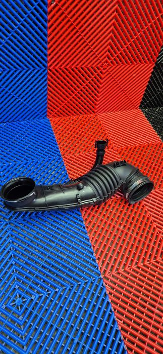 Furtun turbo admisie bmw seria 3 e92 e90 e91 2.0d N47 184cp euro 5 2011