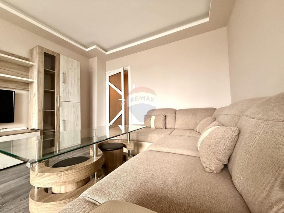 Тристаен апартамент с отделна кухня за продажба, кв. Владиславово, гр