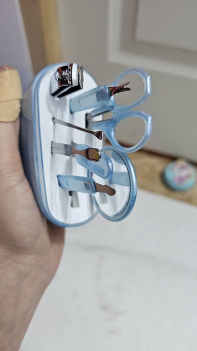 Set mic manichiura și mini perie de păr cu unicorn