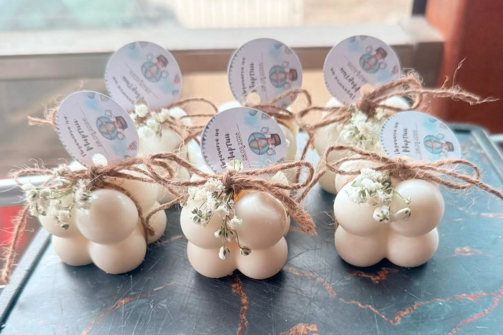 Подаръци за гости,гипсови фигурки и восъчни свещи