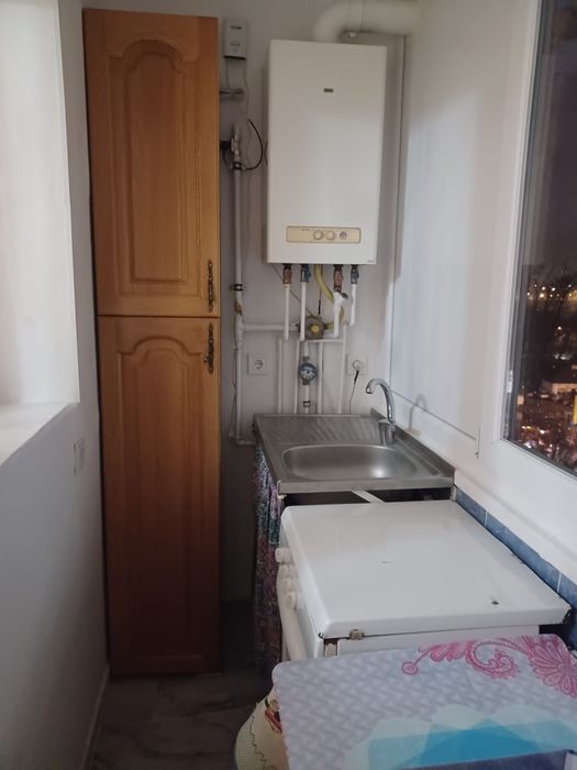 PROPRIETAR , inchiriez ap 2 camere 54 m, calea bascov( RAMADA)1400 ron