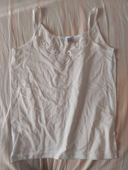 Дамски бюстиета и бодита