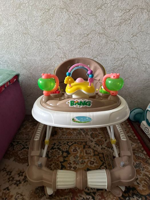 Продам детский ходунок музыкальный!