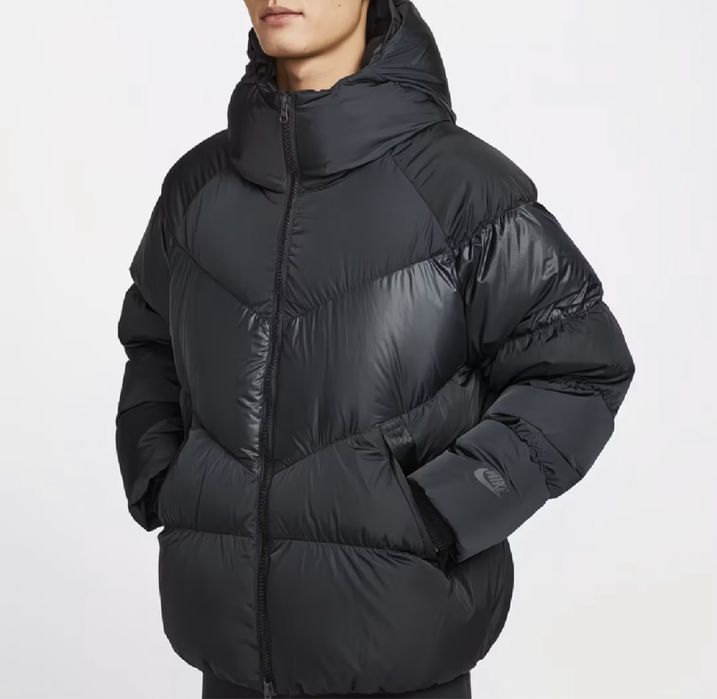 Продам пуховик Nike