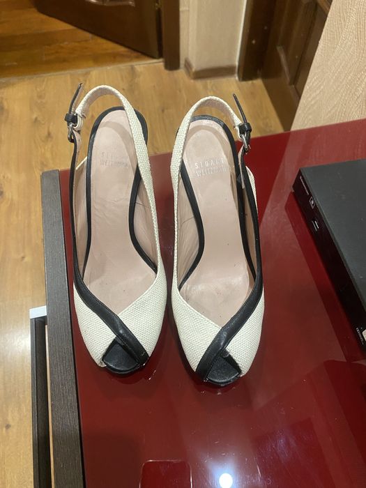 Босоножкки очень красивые, всегда будете в низ единственная, таких у н