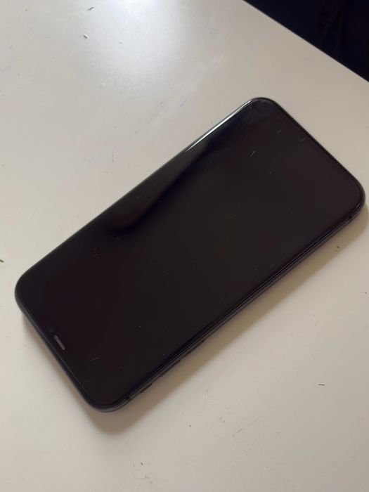 5 telefoane ieftine – Huawei P40 Lite / iPhone 11 & SE 1 / Motorola / Redmi