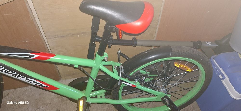 Vand bicicleta baieti 7-10 ani stare foarte buna