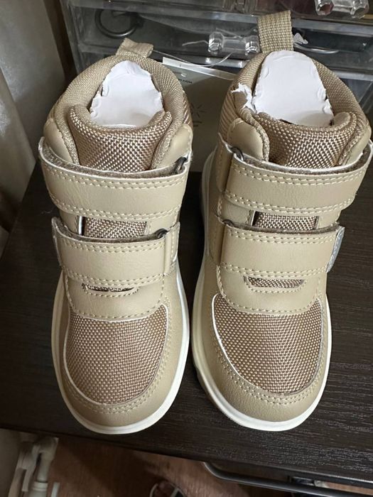 Продаются детские сапожки