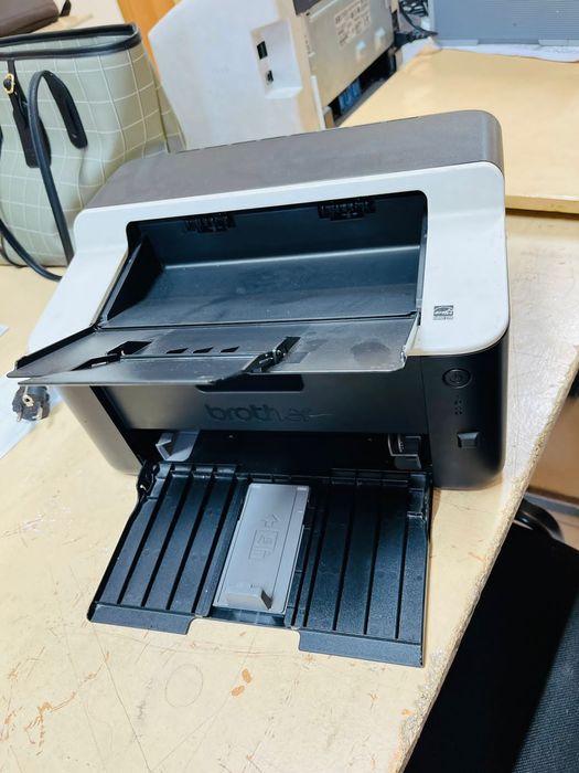 Продаётся лезерный принтер Brother HL-1112R