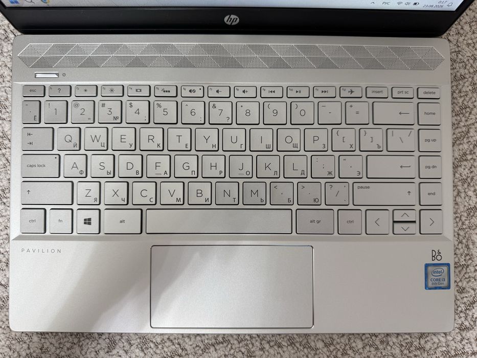 Ноутбук HP Pavilion 13-an0048ur