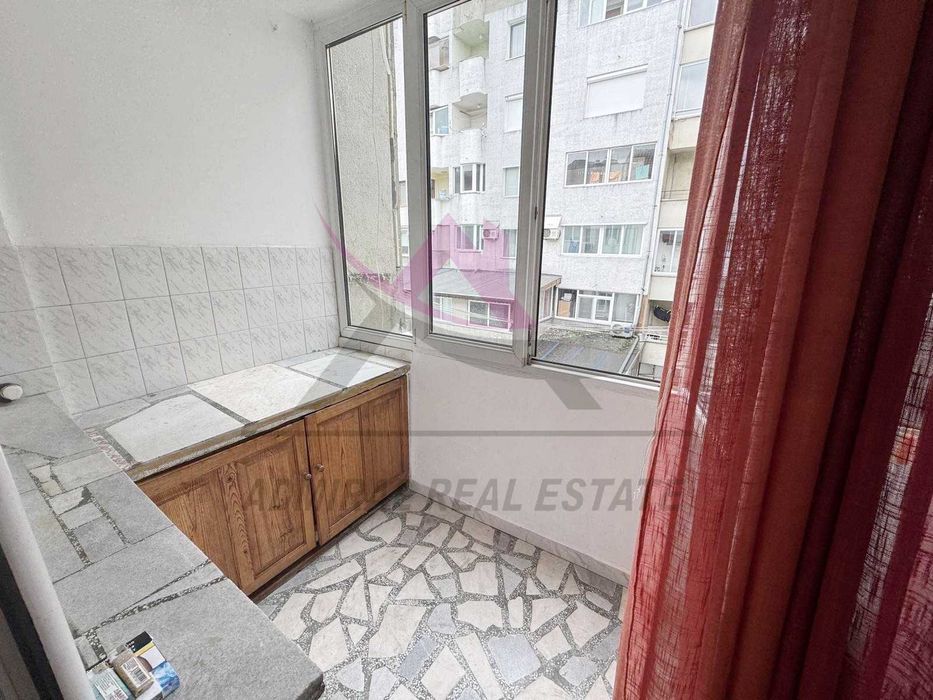 Дава се под наем Тристаен апартамент в Варна, Лятно кино Тракия - 65 кв.м за 375 € - Снимка #2