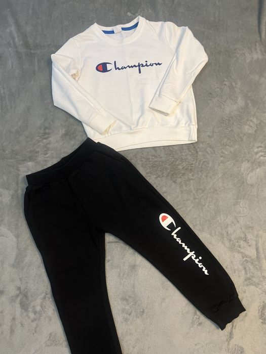 Продам детский спортивный костюм!