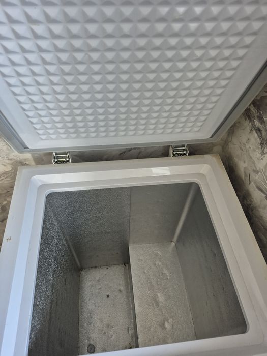 Продам морозильную камеру