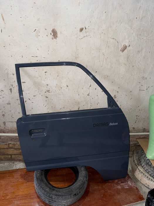 Damas ramasi va eshiklari sotiladi