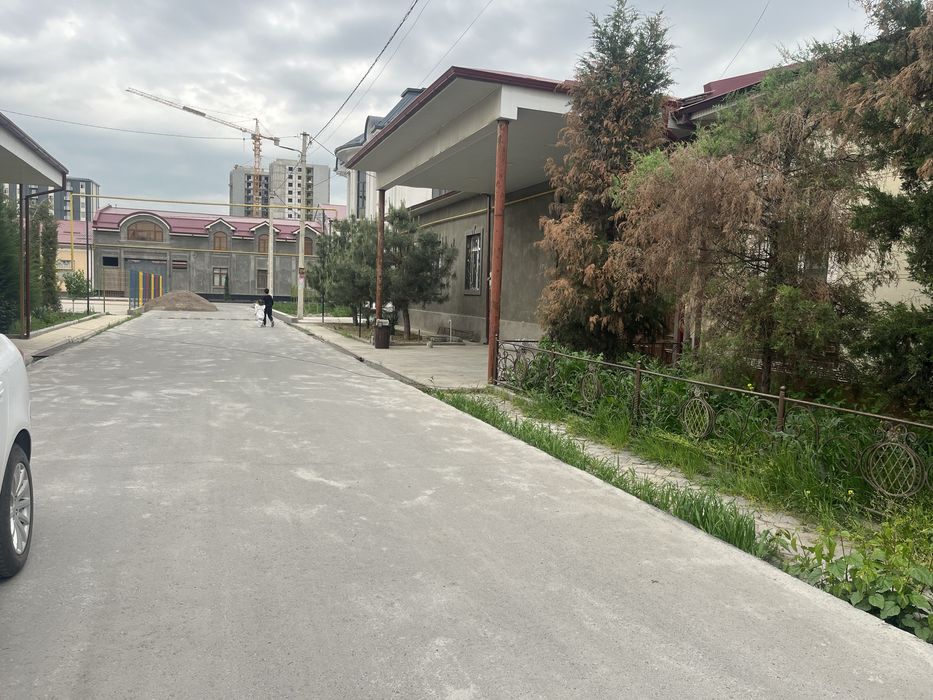 Yer narxida kottej sotiladi Yangihayot T 1sotix 37500