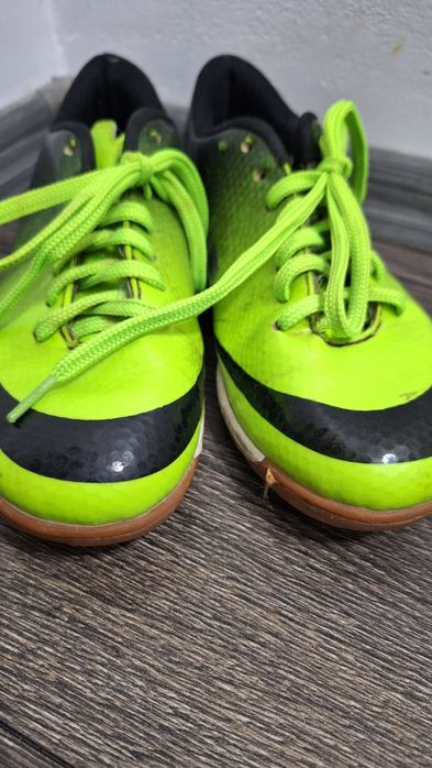 Ghete futsal copii marimea 38