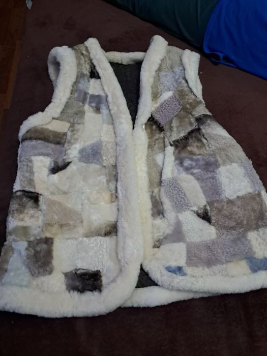 Жилетка тёплая двухстороняя