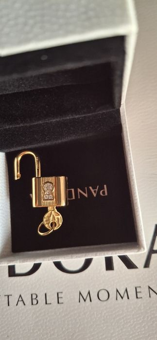 Talisman Pandora ,lacăt cu cheiță argint S925 ,suflat cu aur 18k, nou.