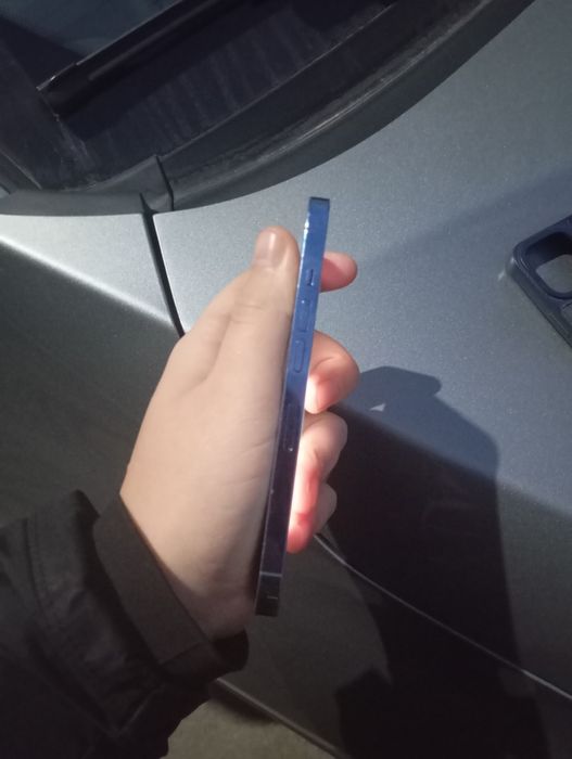 iPhone 13pro в хорошем состаяние