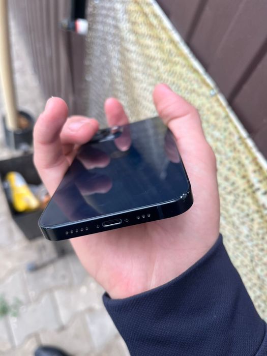 Iphone  13 темно синий цвет