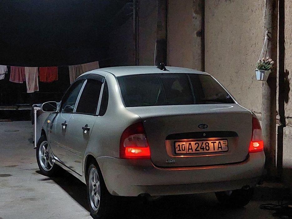 Lada Kalina 2008 holati yahshi