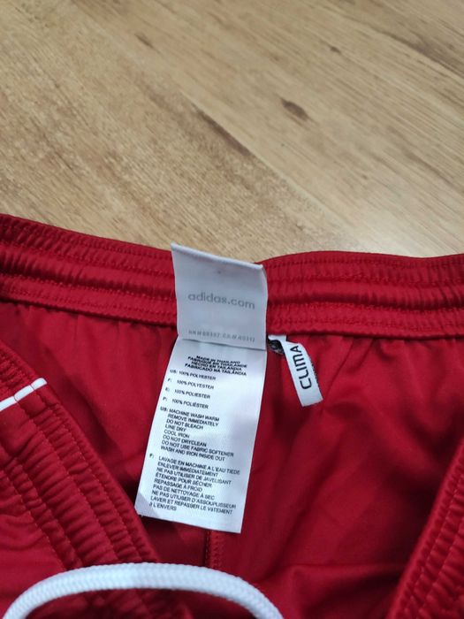 Pantaloni scurti Adidas marimea S