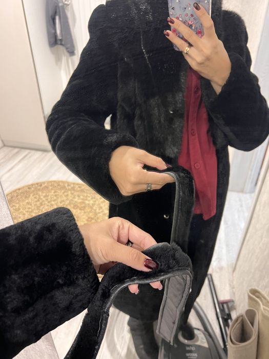 Продам мутоновую шубу