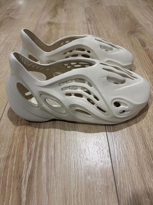 Yeezy Foam Runner