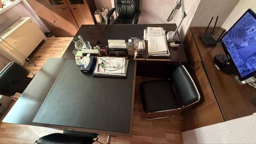 Стол для кабинета